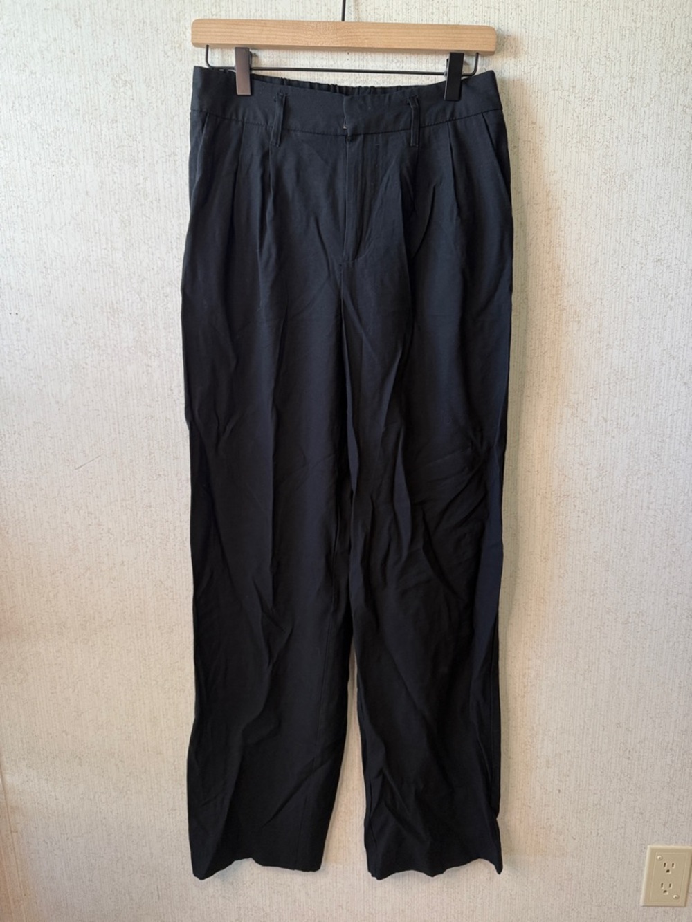 Women’s Black Wide-Leg Dress Pants